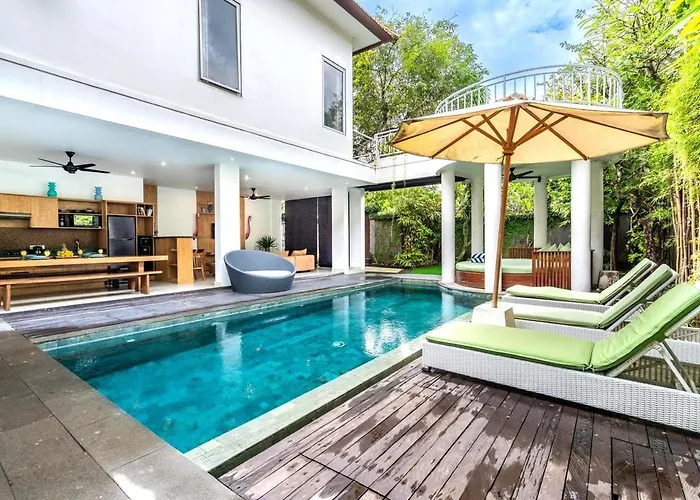 Villa 2 - Right By The In